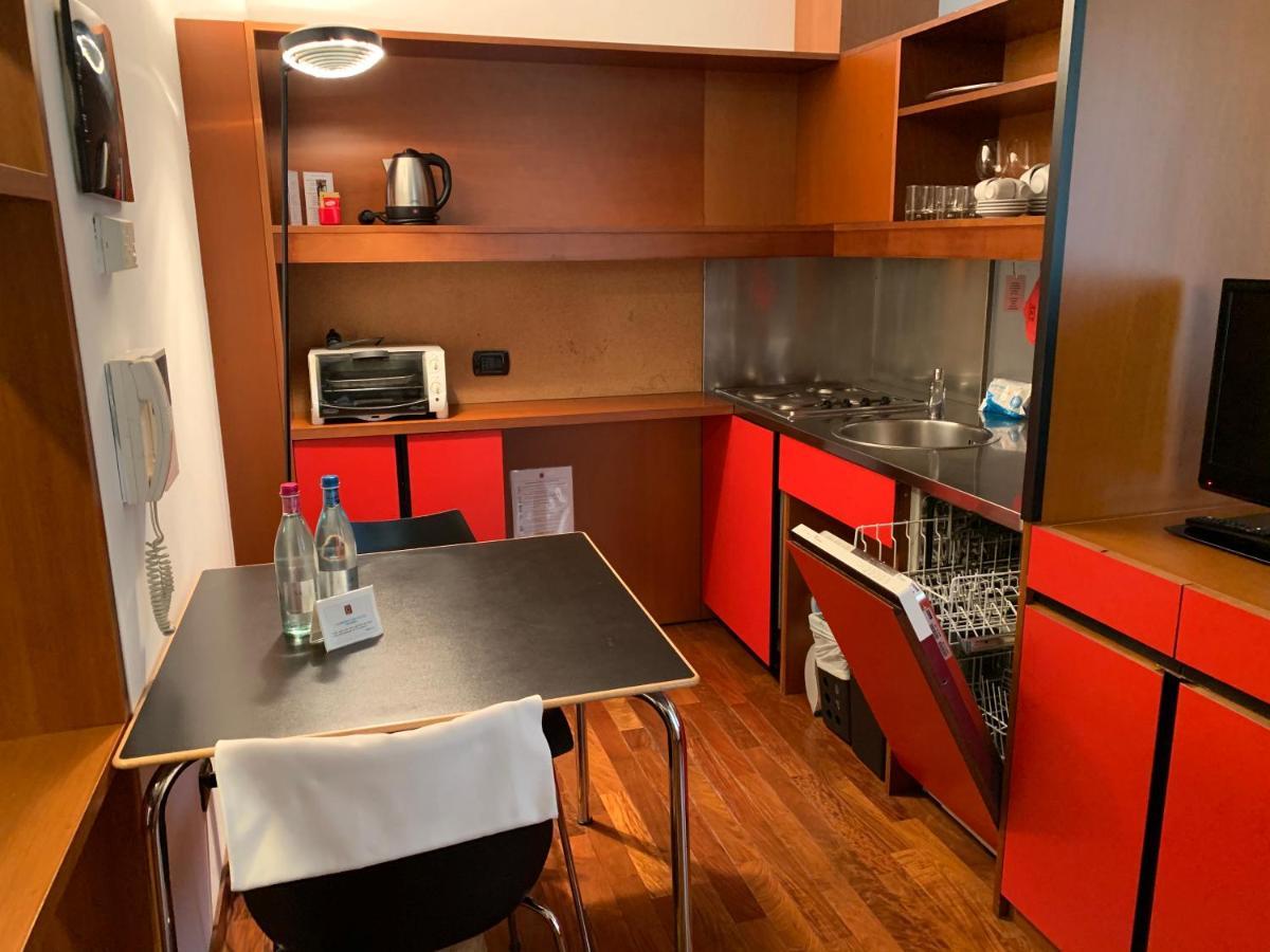 Residence Le Corti Милан Экстерьер фото