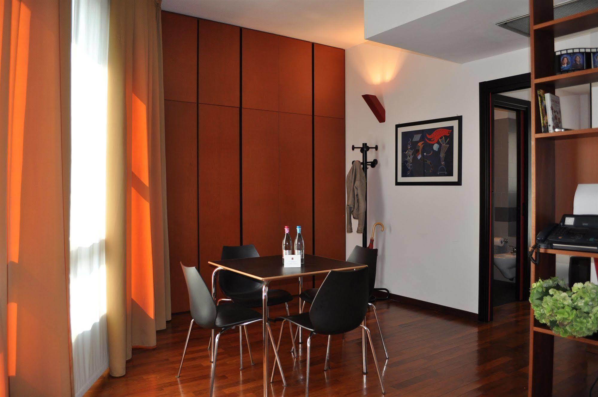 Residence Le Corti Милан Экстерьер фото